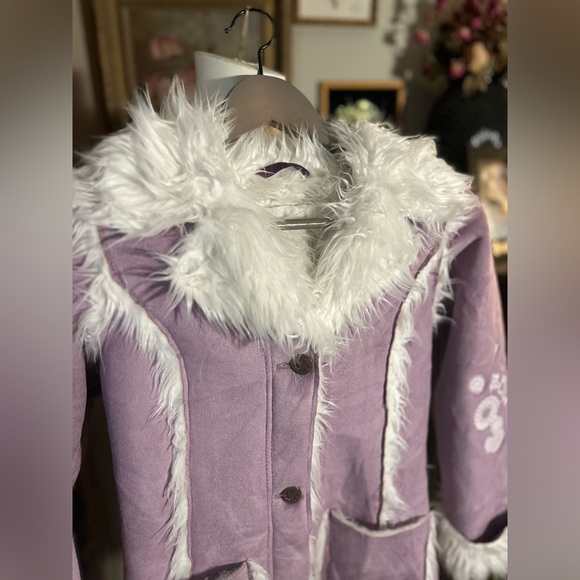Girls Mexx Lavender penny lane Coat, Faux Fur, size 9/10, embroidered - Picture 3 of 13